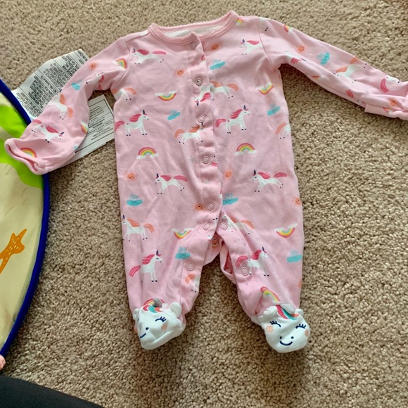 Lot of 5 Carter’s newborn sleepers - Picture 4 of 5